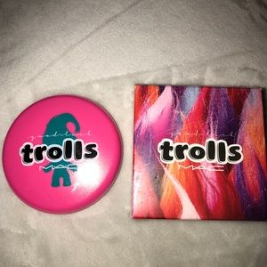 MAC “Trolls” POWDER BNIB